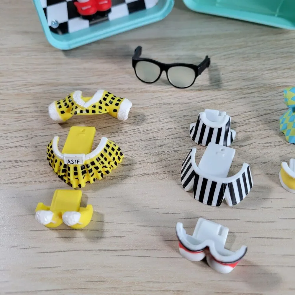LOL Surprise Doll Rolling Suitcase Interactive Play Outfits Shoes Glasses Sound